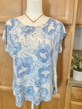 Sigrid Olsen 100% Linen Light Blue Floral Short Sleeve Tee